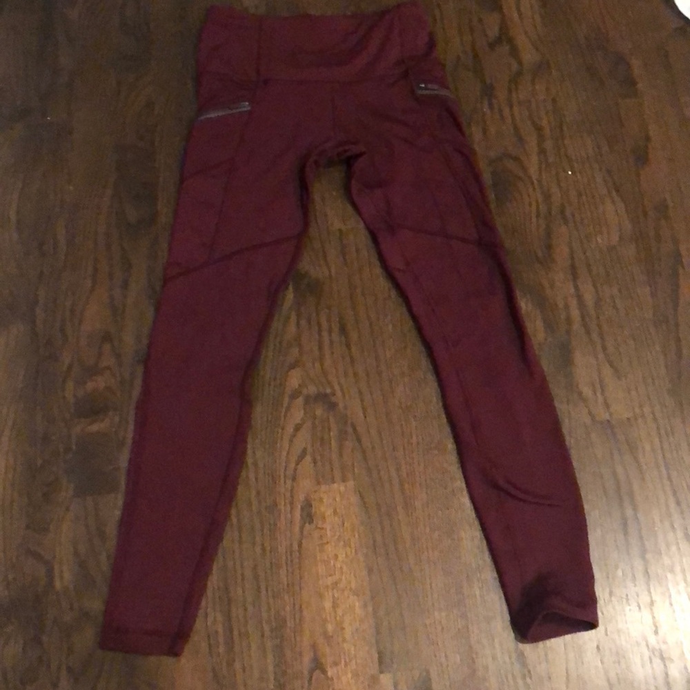 Lululemon leggings with zip side pockets. High rise. Like new
